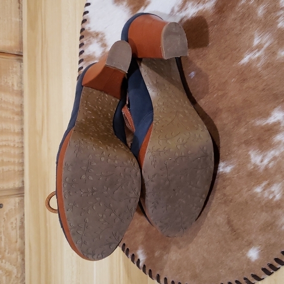 Anthropologie Miss Albright Navy Blue Suede Lace Up Heels Size 6 - Picture 6 of 7